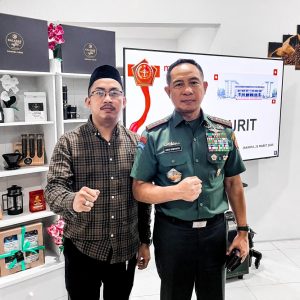 Bersama Panglima TNI Bersama Panglima TNI